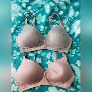 2 Underwire Free Bras